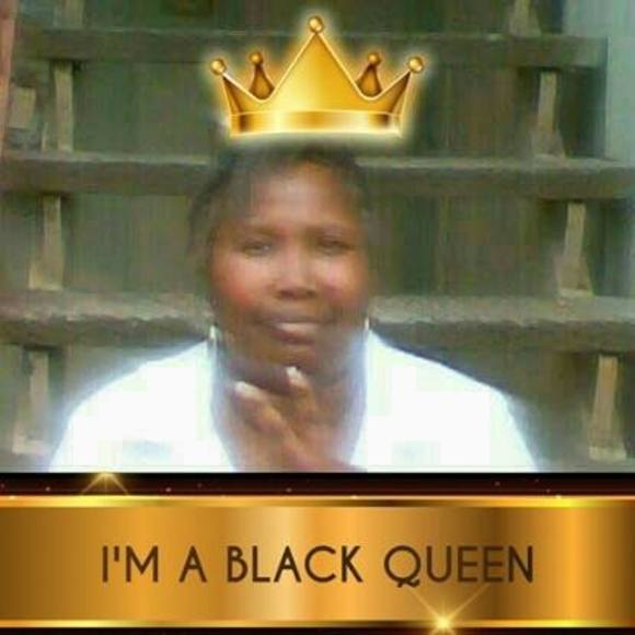 Meet your Posher, Lorraine - Picture 1 of 1